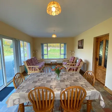 Holiday home Heather Cottage, *